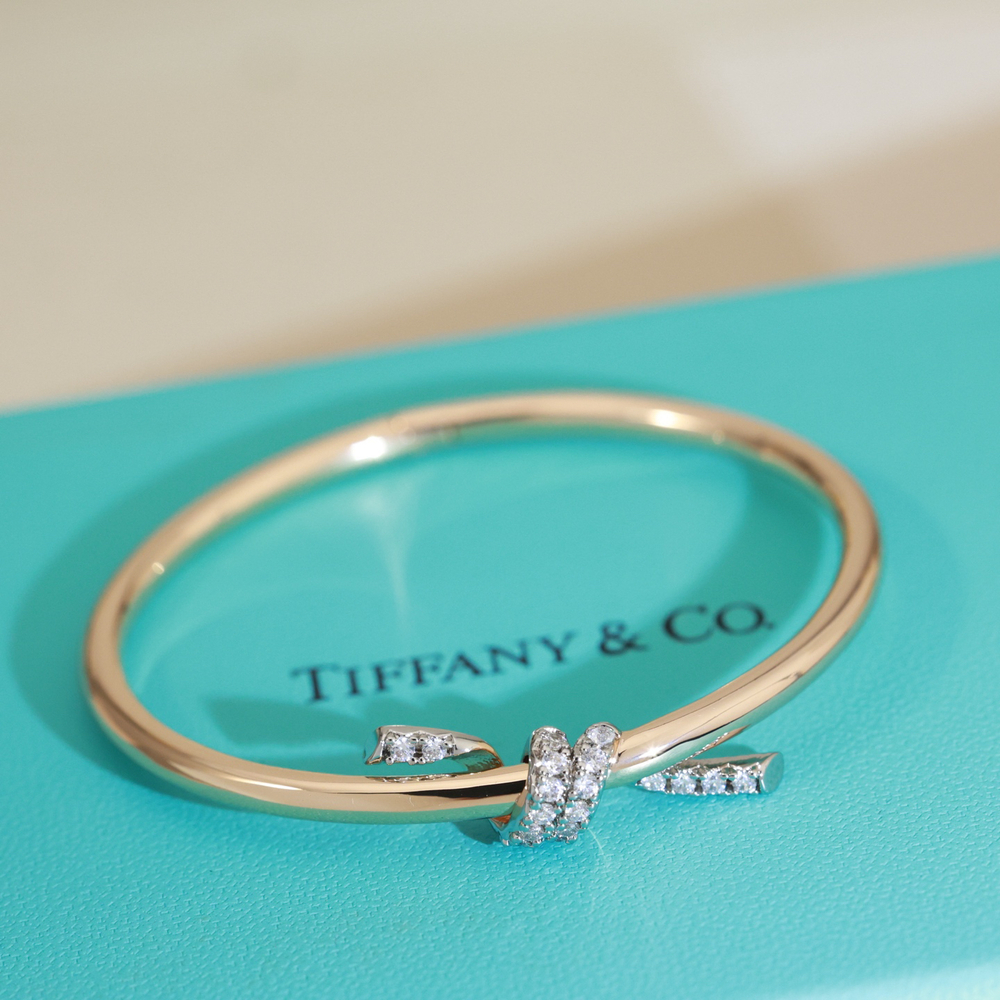Tiffany & Co. Knotted bracelet